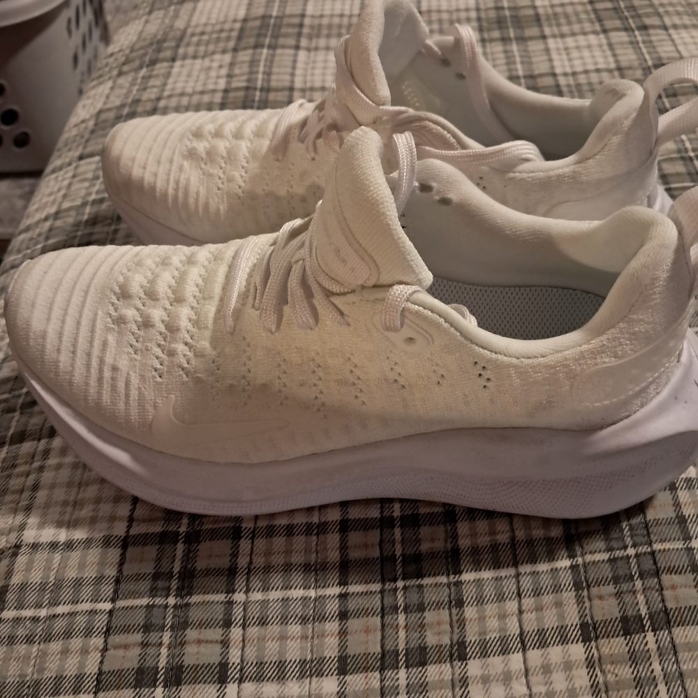 Nike Women's White Knit Running Sneakers